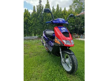 Aprilia sr 1