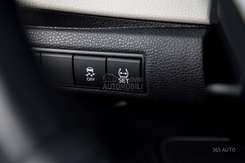 Toyota Corolla HYBRID/FAB. GARAN.