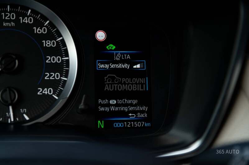 Toyota Corolla HYBRID/FAB. GARAN.