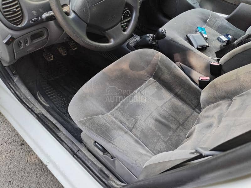 Renault Megane 1.6 16v