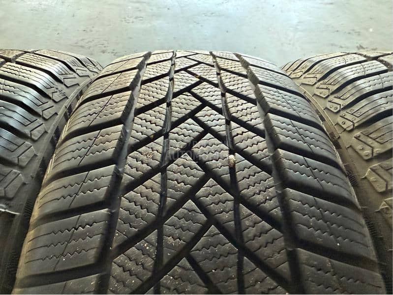Matador 215/60 R17 Zimska