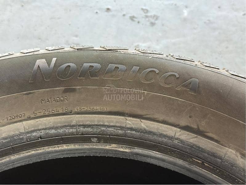 Matador 215/60 R17 Zimska