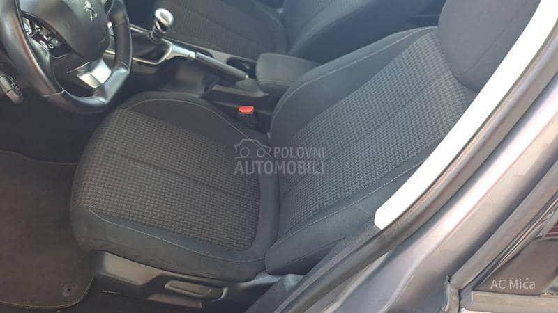 Peugeot 308 1.5 BLU NAV LED USB