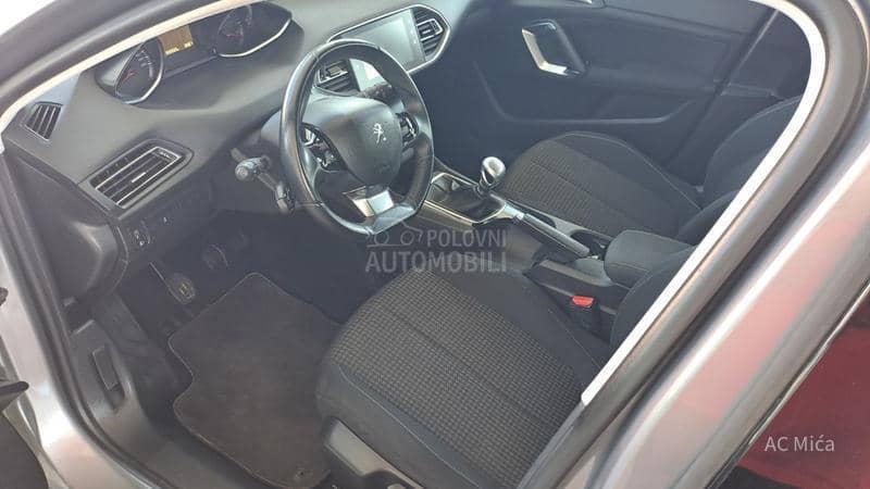 Peugeot 308 1.5 BLU NAV LED USB