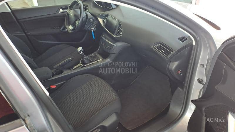 Peugeot 308 1.5 BLU NAV LED USB