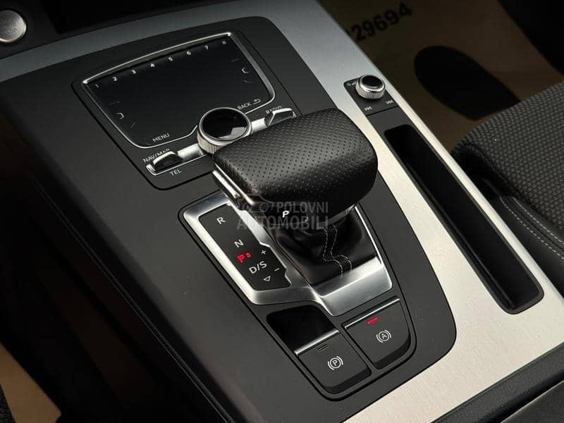 Audi Q5 S-LINE/4X4/MATRIX