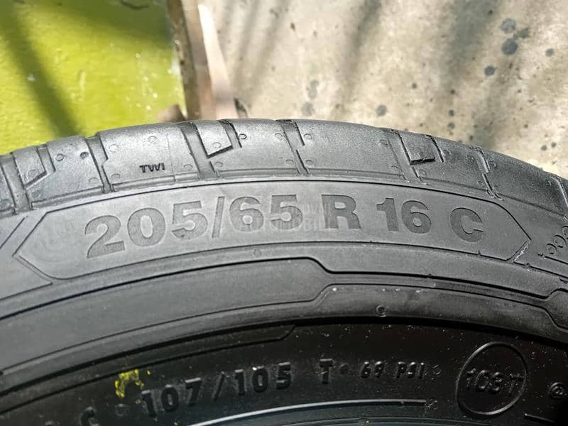 Continental 205/65 R16 Letnja