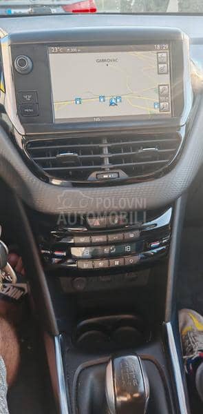 Peugeot 2008 1.2 Allure/85000k m