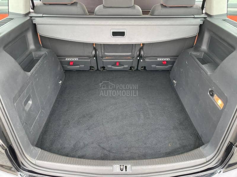 Volkswagen Touran cross NE MAČKA