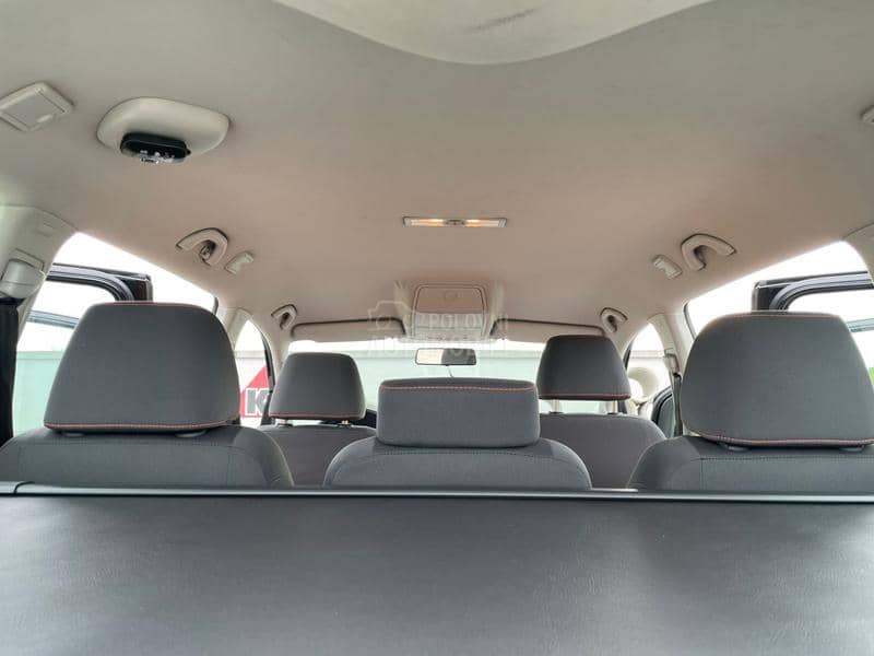 Volkswagen Touran cross NE MAČKA
