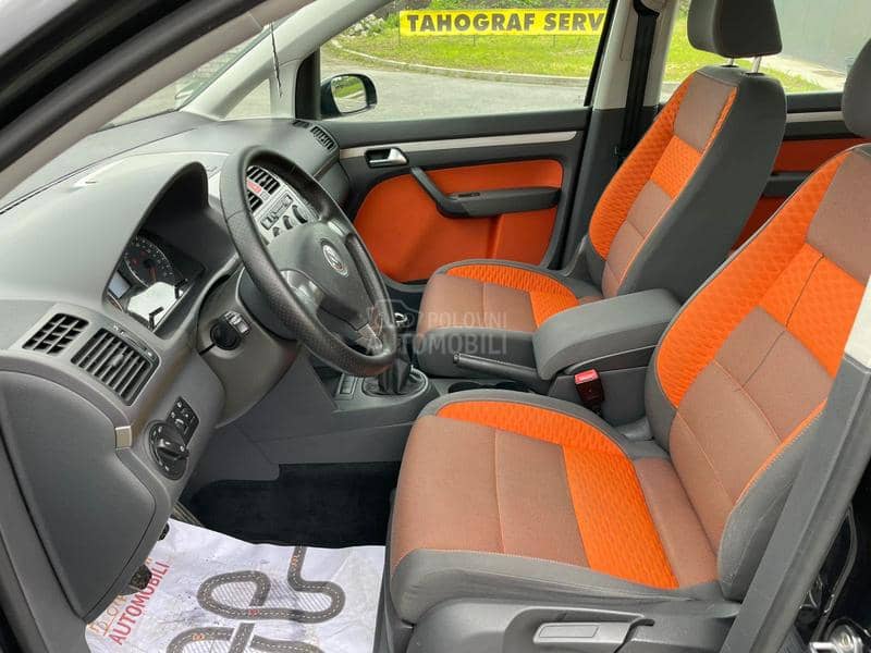 Volkswagen Touran cross NE MAČKA