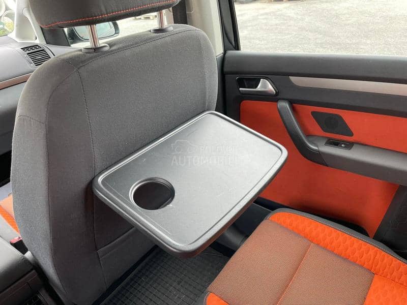 Volkswagen Touran cross NE MAČKA