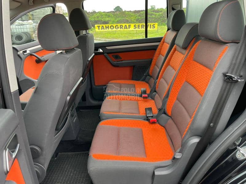 Volkswagen Touran cross NE MAČKA