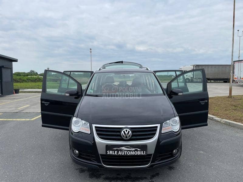 Volkswagen Touran cross NE MAČKA
