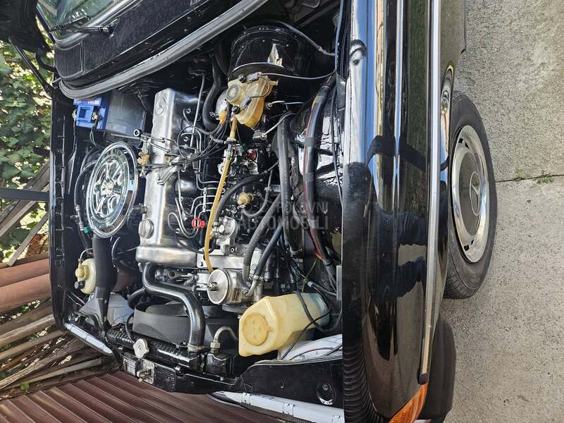 Mercedes Benz W123 300 D pulman