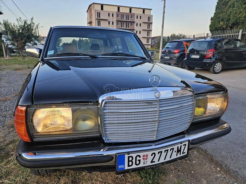Mercedes Benz W123 300 D pulman