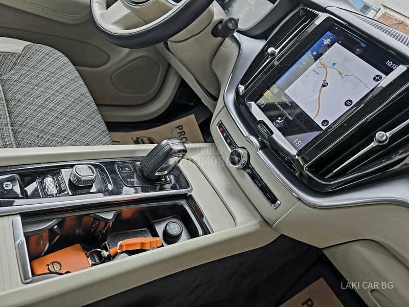 Volvo XC60 HYBRID 2.0 D4 AWD