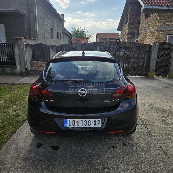 Opel Astra J 1.7
