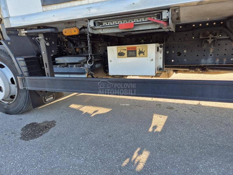 Mitsubishi Fuso Canter 9C18