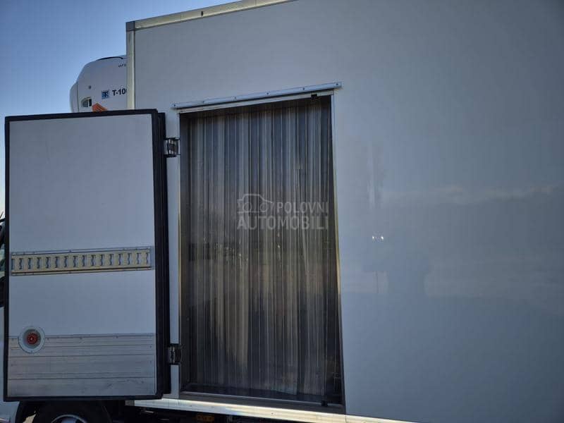 Mitsubishi Fuso Canter 9C18