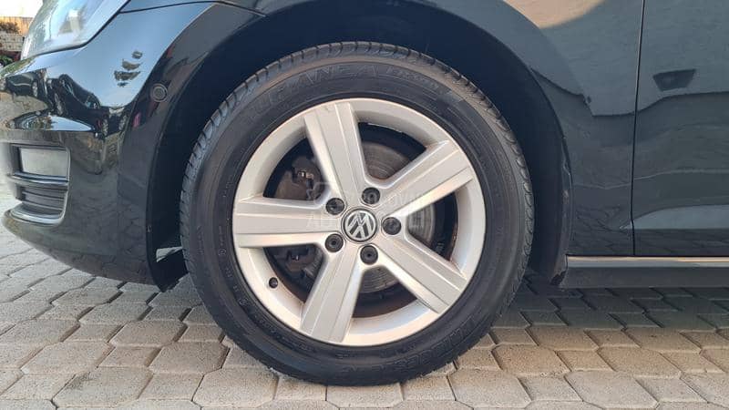 Volkswagen Golf 7 1.6TDI  HIGHLINE