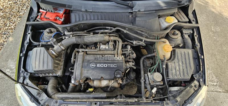 Opel Corsa C 1.2 twinport