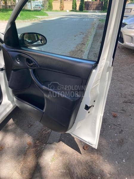 Ford Focus 1.8