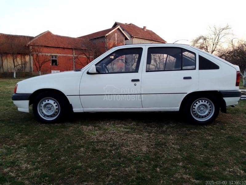 Opel Kadett 1.4i