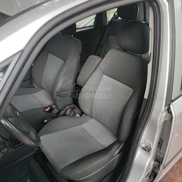 Opel Meriva 1.6 vlas