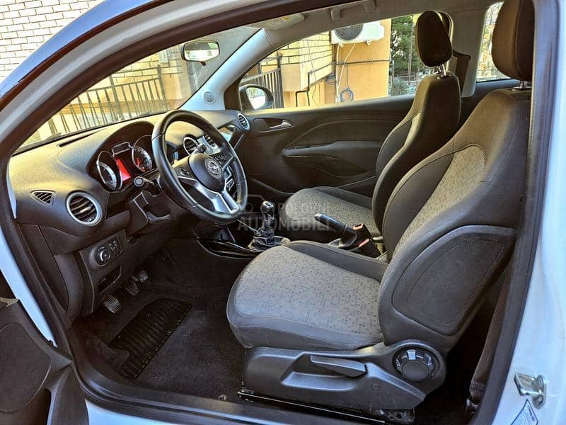 Opel Adam 