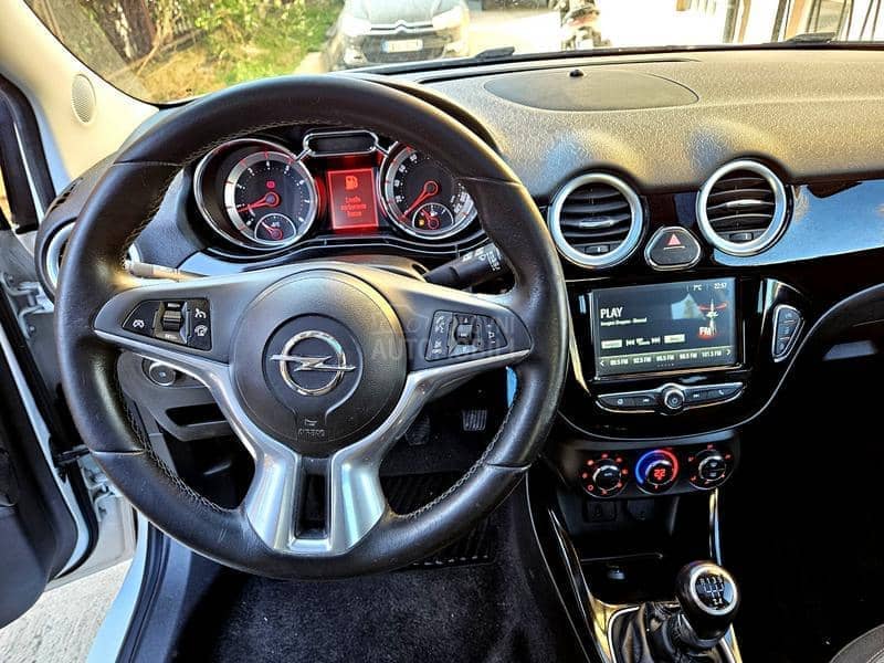 Opel Adam 