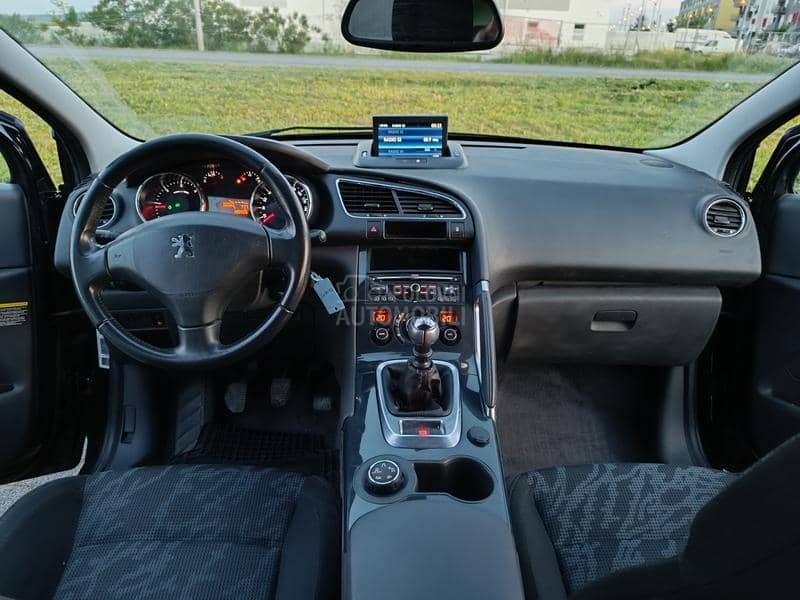 Peugeot 3008 1.6 HDI, na.vigacija