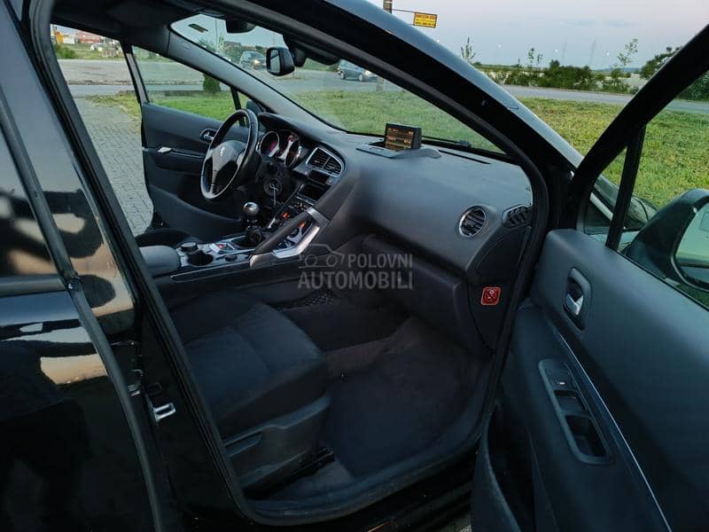 Peugeot 3008 1.6 HDI, na.vigacija