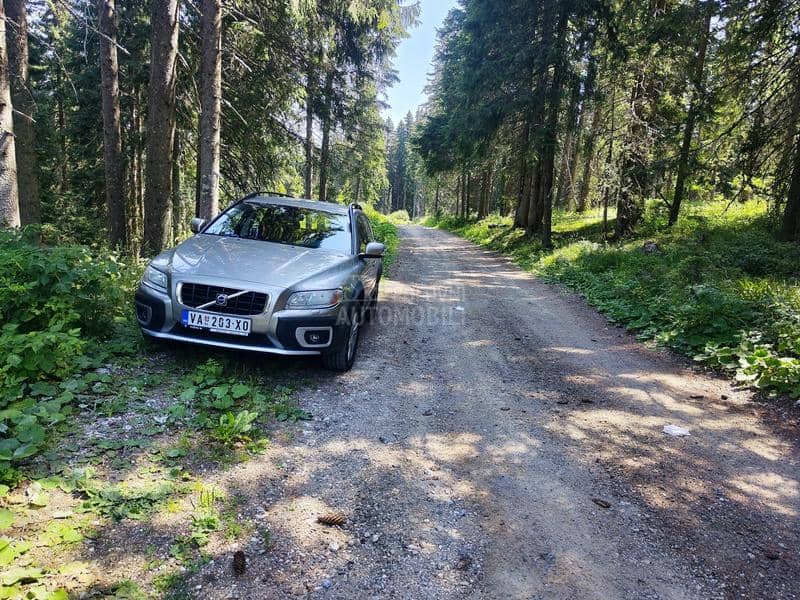 Volvo XC70 ambasada