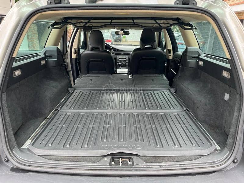 Volvo XC70 ambasada