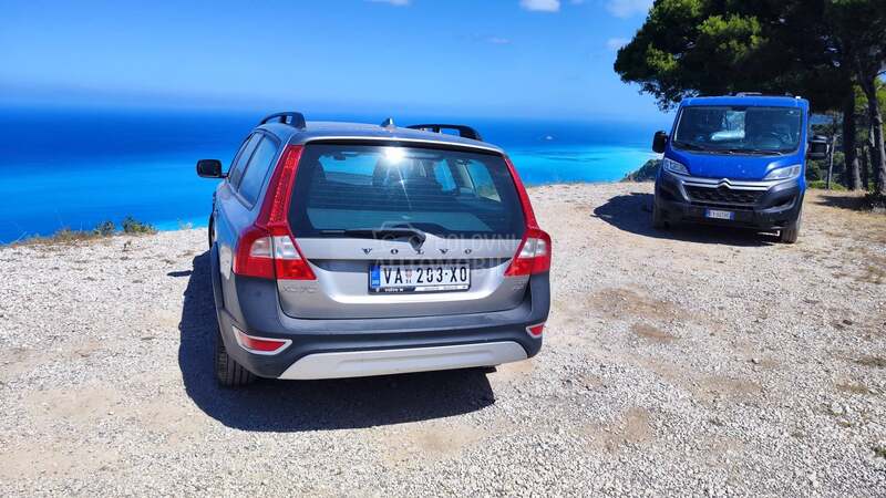 Volvo XC70 ambasada