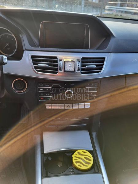 Mercedes Benz E 200 bluetec