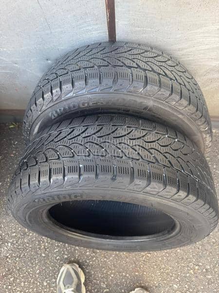 Bridgestone 215/60 R16 Zimska