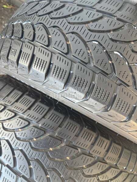 Bridgestone 215/60 R16 Zimska