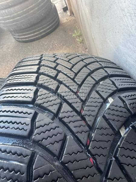 Bridgestone 205/60 R16 Zimska