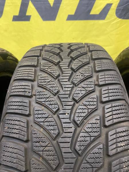 Bridgestone 225/50 R17 Zimska