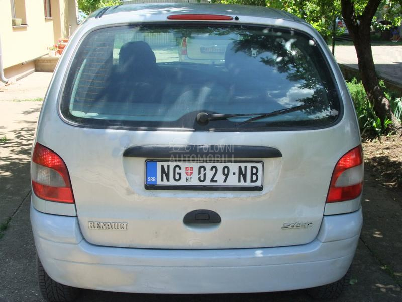 Renault Scenic 1.9 dCI