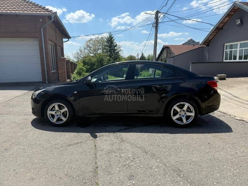 Chevrolet Cruze LS