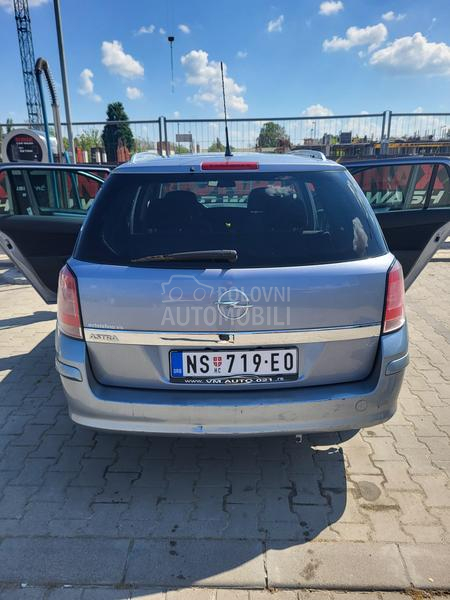 Opel Astra H 1.6