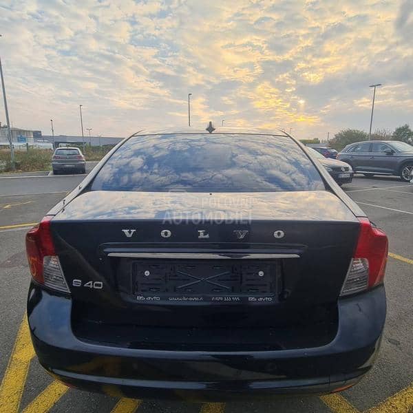 Volvo S40 