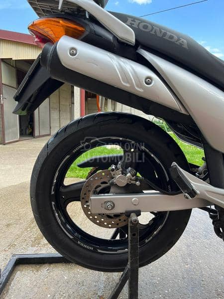 Honda Varadero 125 XL