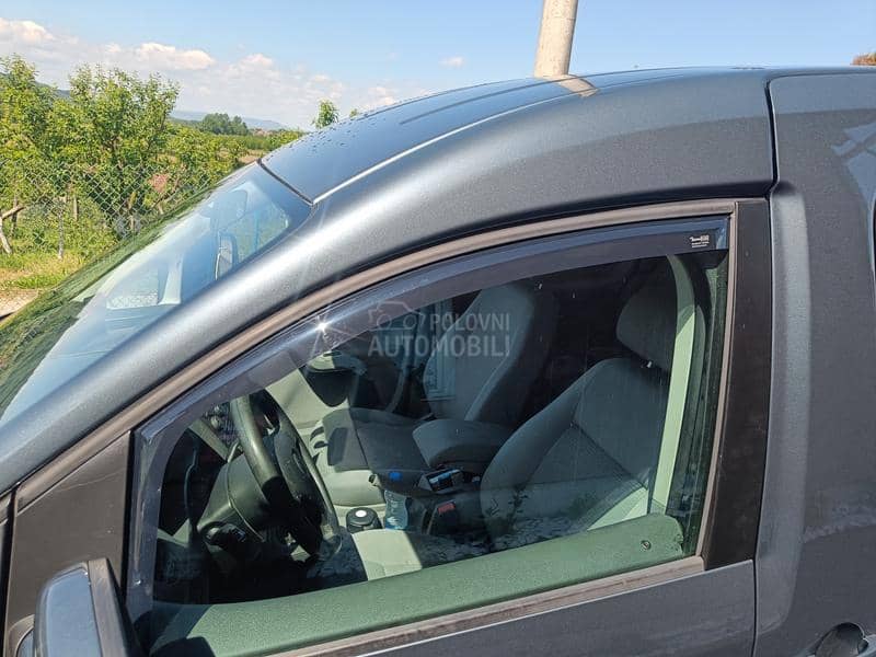 Volkswagen Caddy maksi 4x4