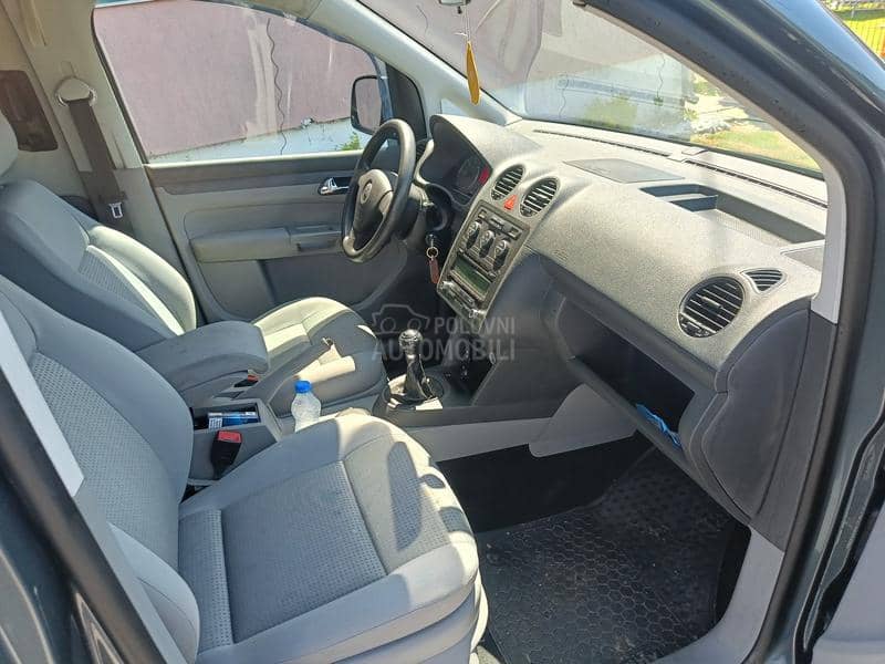 Volkswagen Caddy maksi 4x4