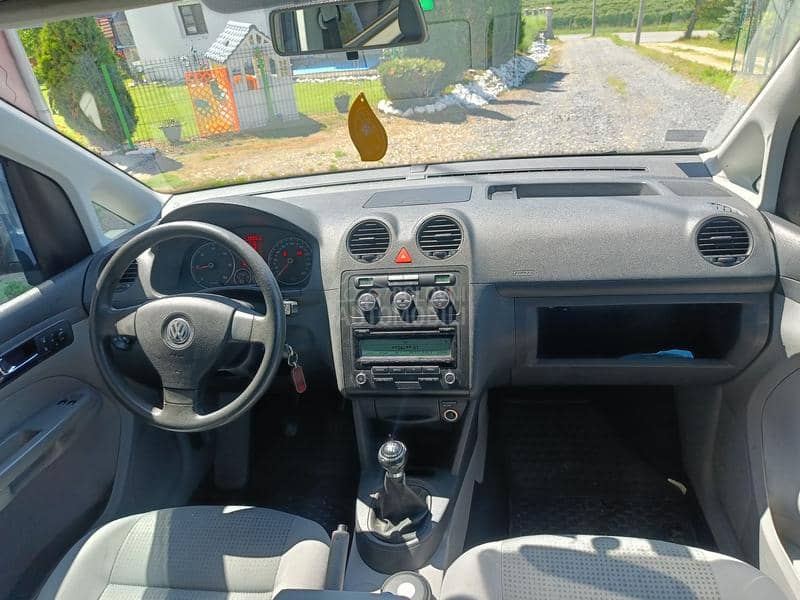 Volkswagen Caddy maksi 4x4
