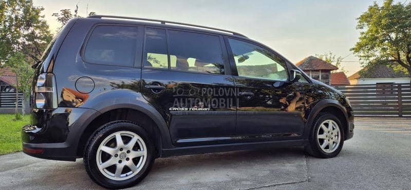 Volkswagen Touran CROSS CH.